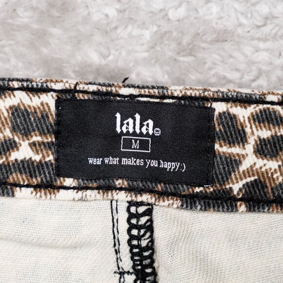 Dressed in LaLa Effortlessly Cool Wide Leg Denim in Leopard Womens Size M 32x32 - Picture 4 of 13